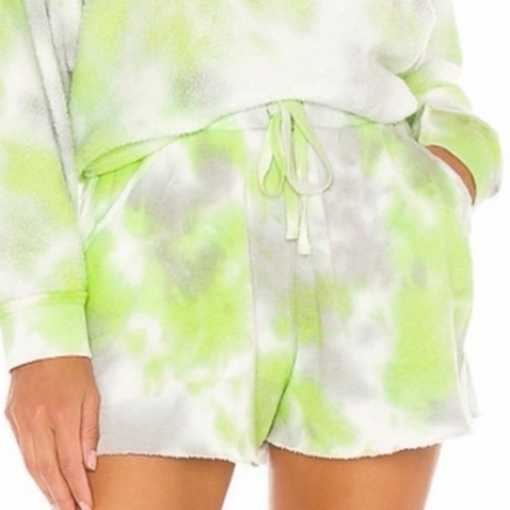 NWT! Free People Kelly Washed Green/Grey Combo Tie Dye Shorts - Size XS 🪙
